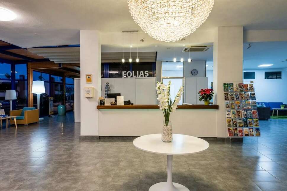 Een foto van het interieur van Hotel New Folias