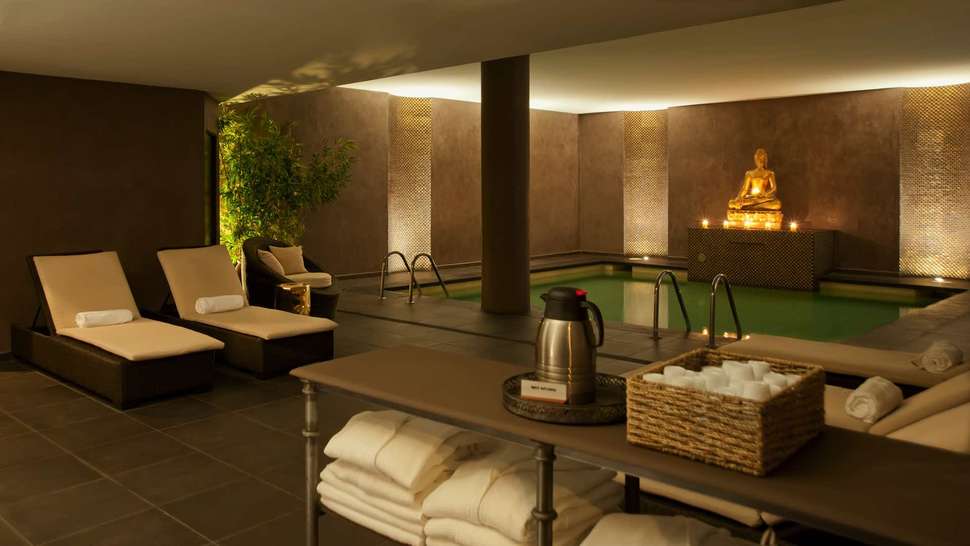 Een foto van het zwembad bij Hotel Augusta Club