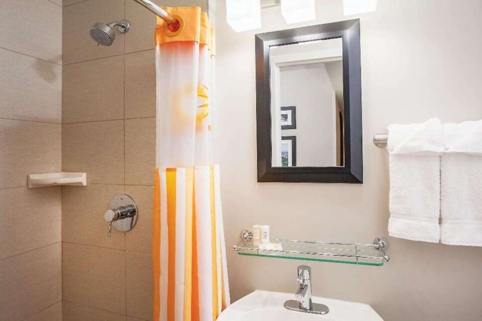 Een foto van La Quinta Inn & Suites by Wyndham New York City Central Park