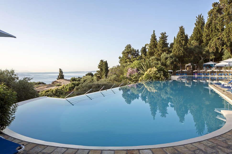 Ein Foto von einer Übersicht des Aeolos Beach Resort