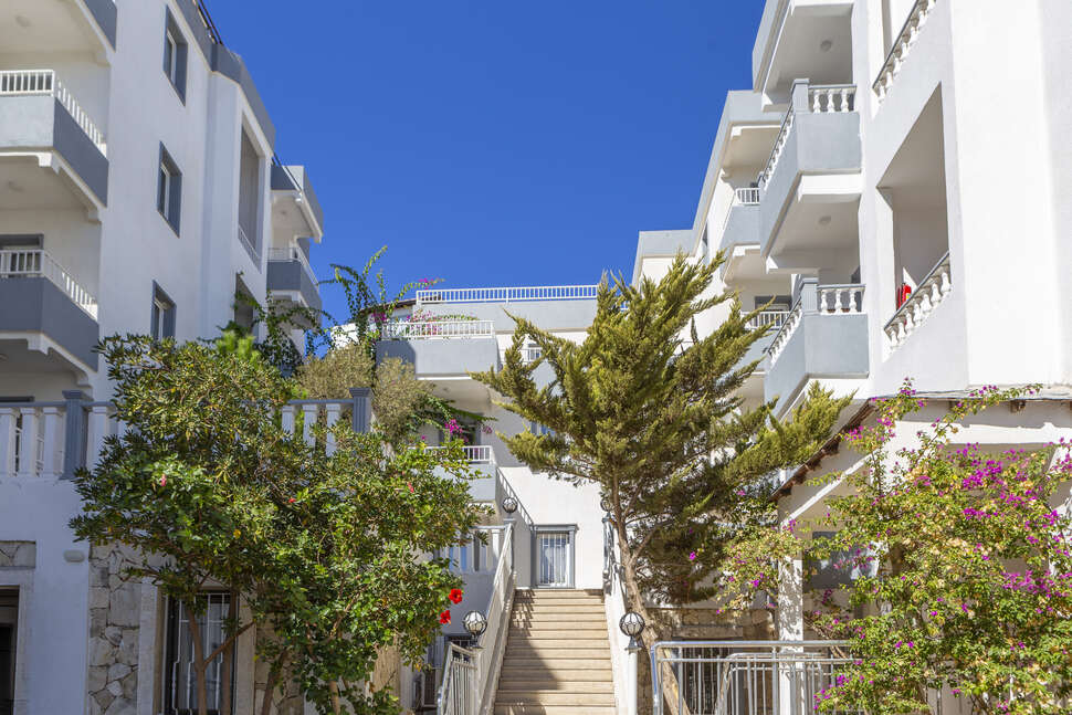 Een foto van de buitenkant van Smart Holiday Hotel