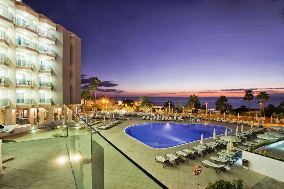Een foto van het zwembad bij Hovima Costa Adeje