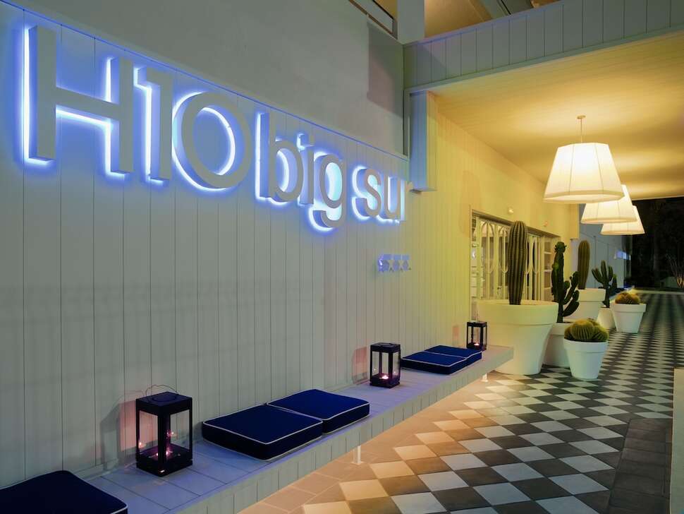 Een foto van het interieur van H10 Big Sur