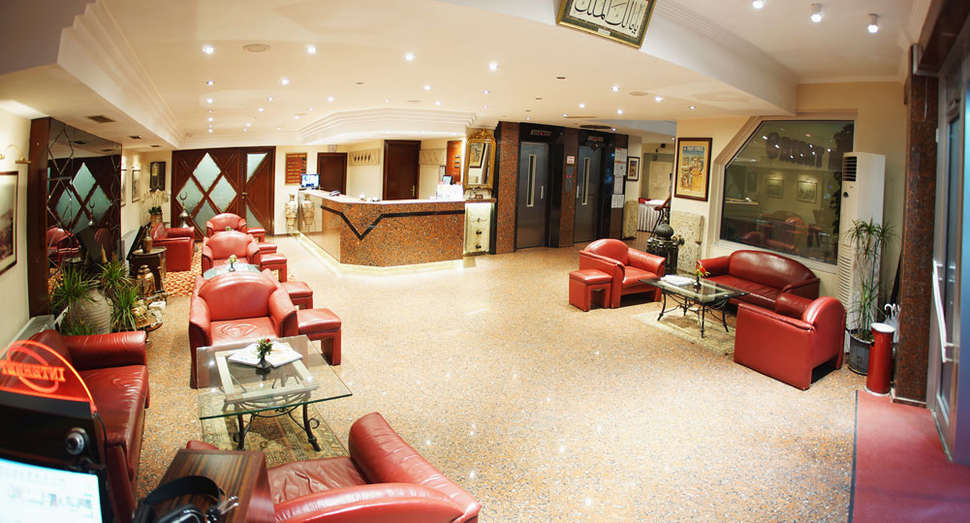 Een foto van het interieur van Orient Mintur Hotel