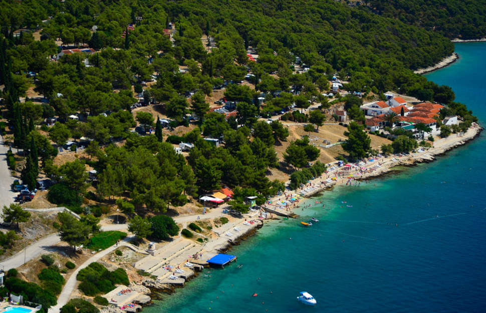 Een foto van het strand bij Amadria Park Camping Trogir