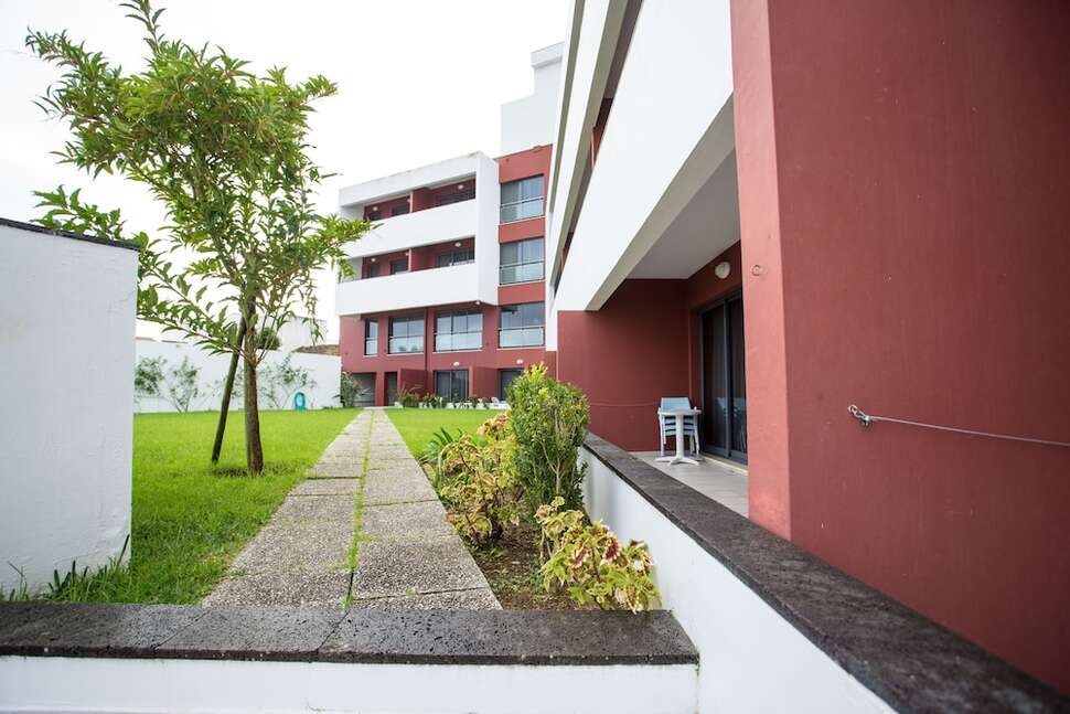 Een foto van de buitenkant van Aparthotel Antillia