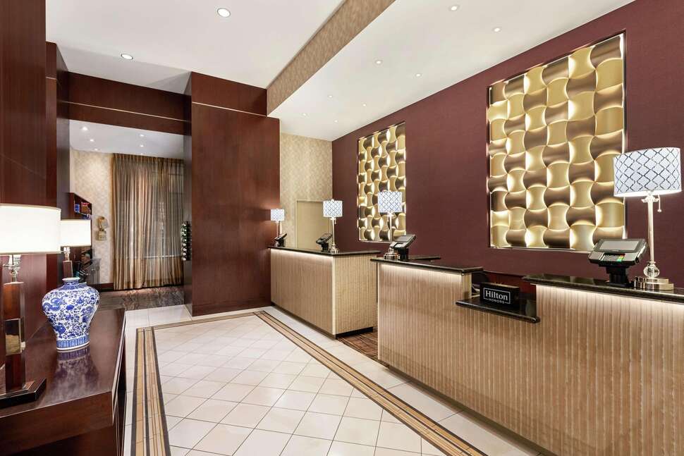 Ein Foto DoubleTree by Hilton New York Downtown