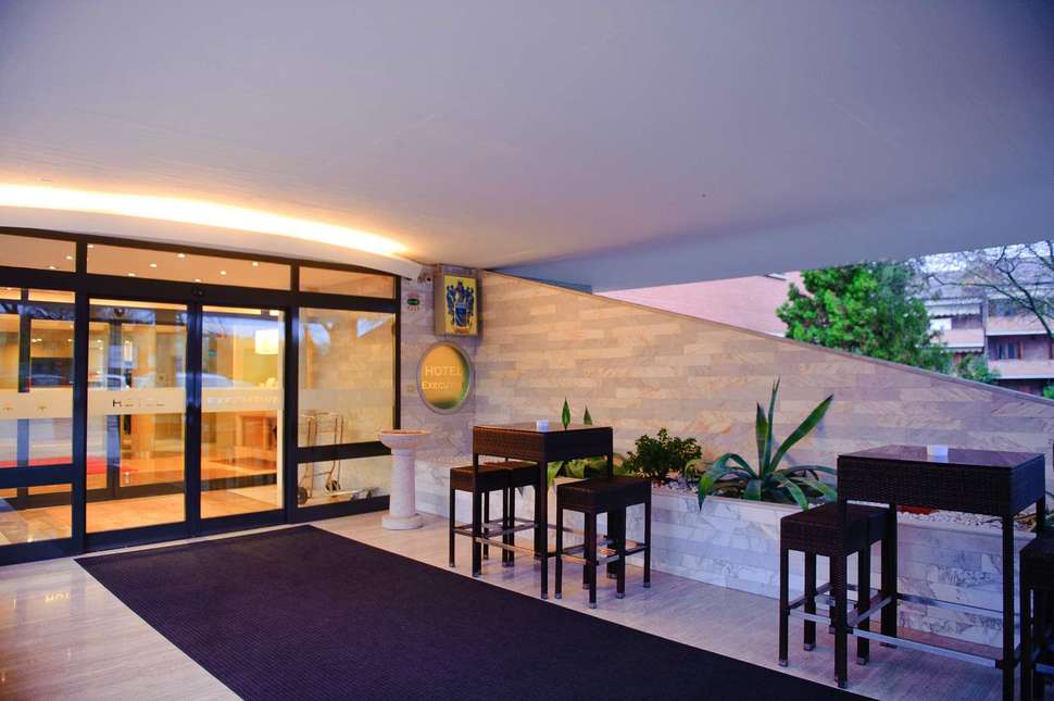 Een foto van het interieur van Hotel Executive