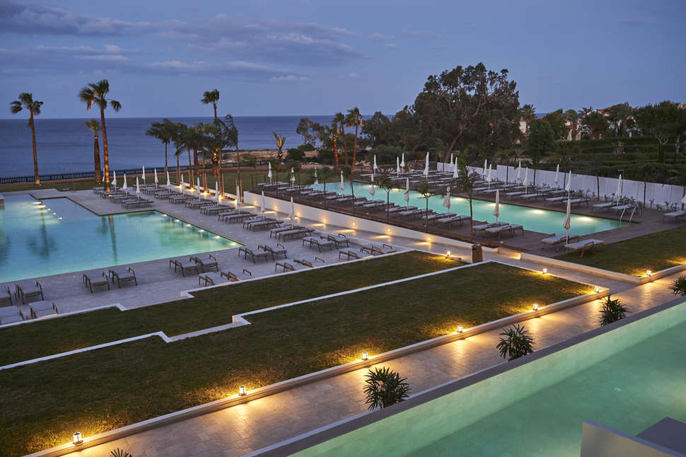 Ein Foto vom Pool im Sunrise Jade Hotel