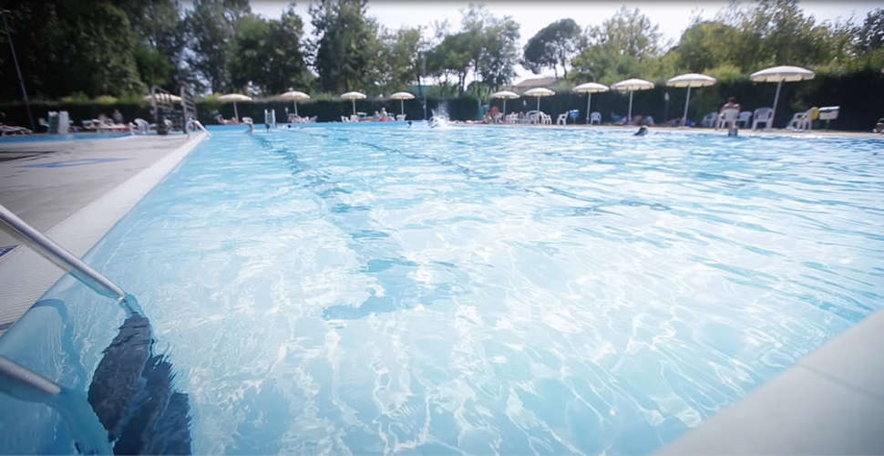 Een foto van het zwembad bij Camping Cesenatico Village