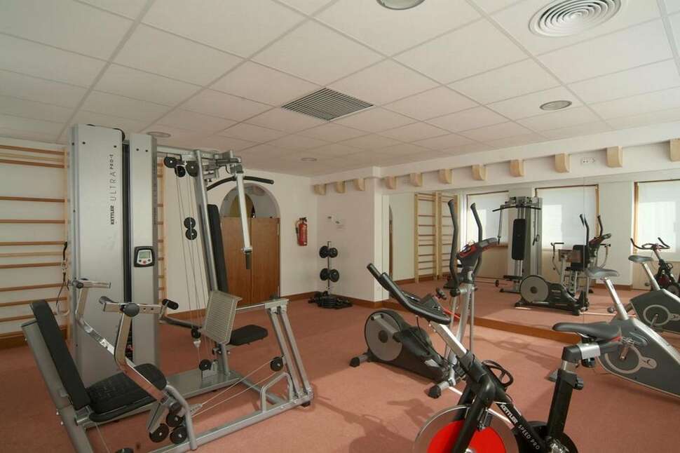 Een foto van de faciliteiten bij Pinos Playa Hotel