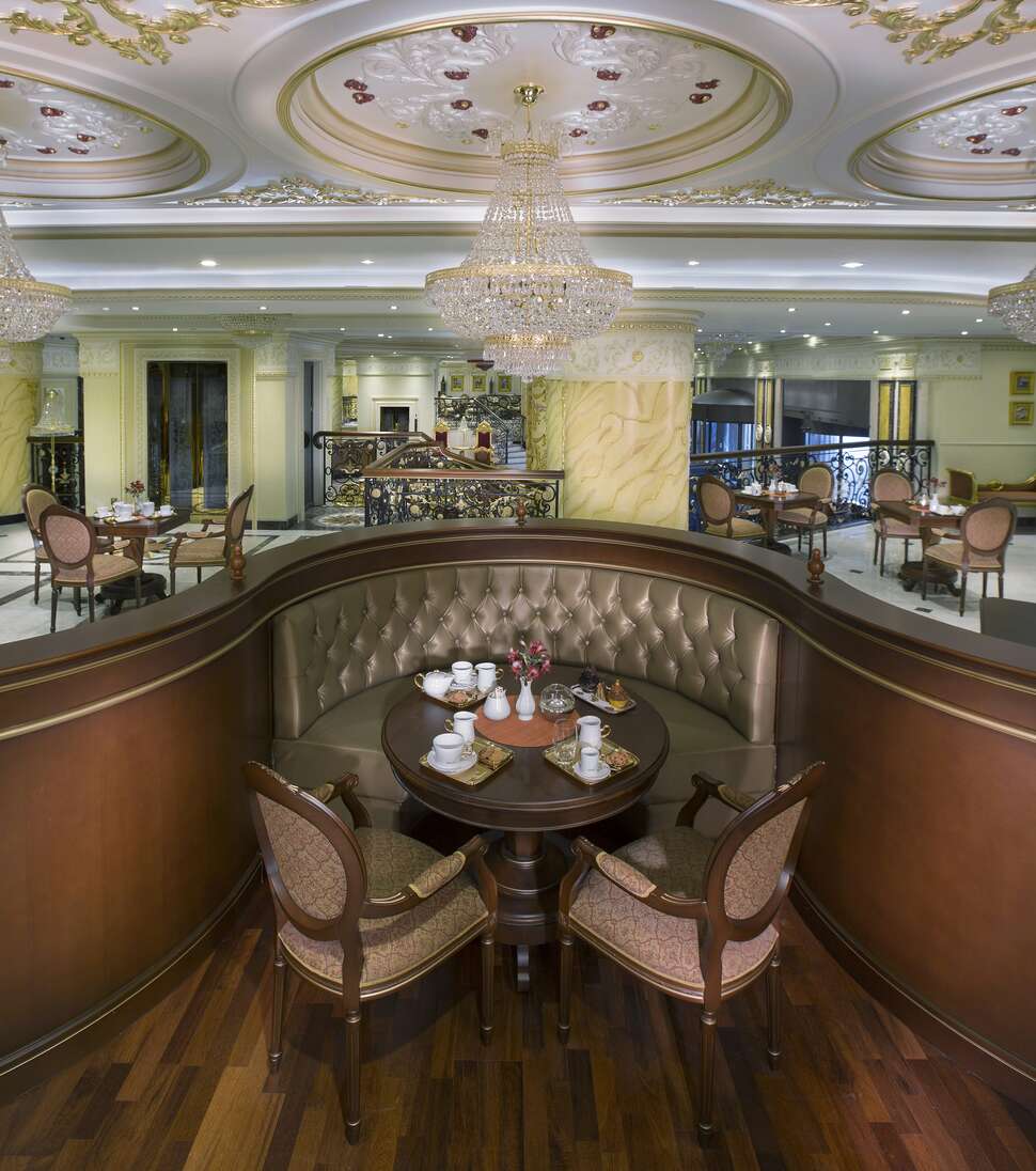 Ein Foto Royal Rose Abu Dhabi Curio Collection by Hilton