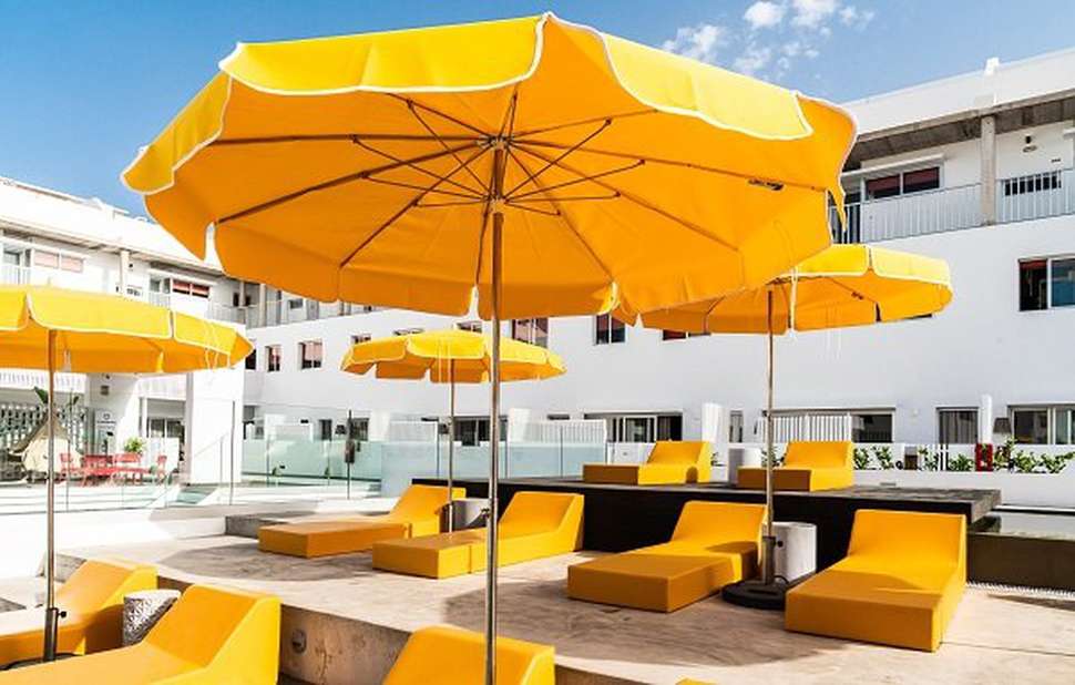 Een foto van het terras bij Buendia Corralejo Nohotel