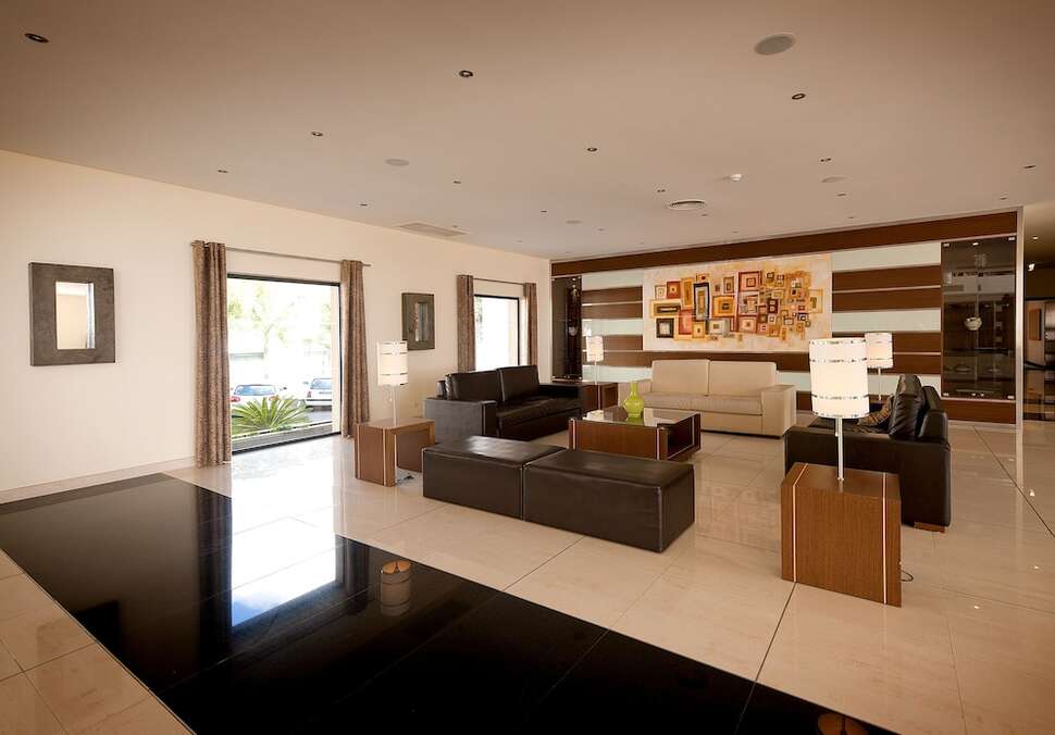Een foto van het interieur van Vila Gale Santa Cruz