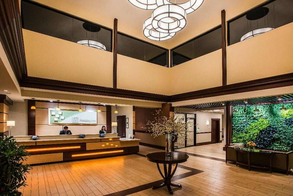 Een foto van het interieur van Holiday Inn Hasbrouck Heights Meadowlands