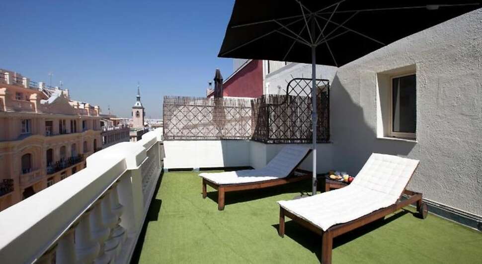 Ein Foto von der Terrasse im Hotel Moderno