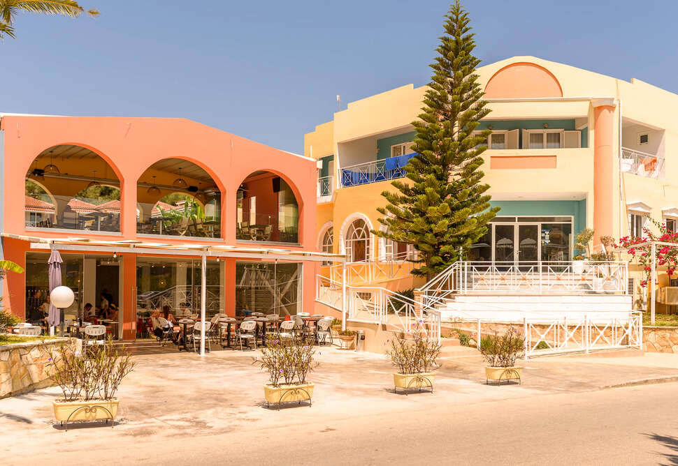 Een foto van het terras bij Sunrise Hotel Tsilivi