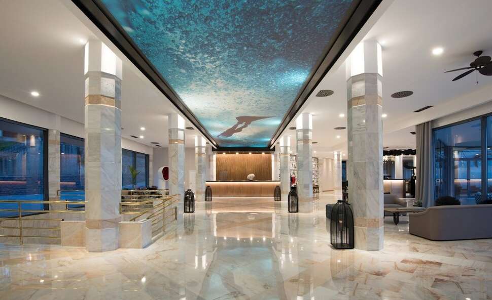 Een foto van het interieur van Hotel Baia Azul