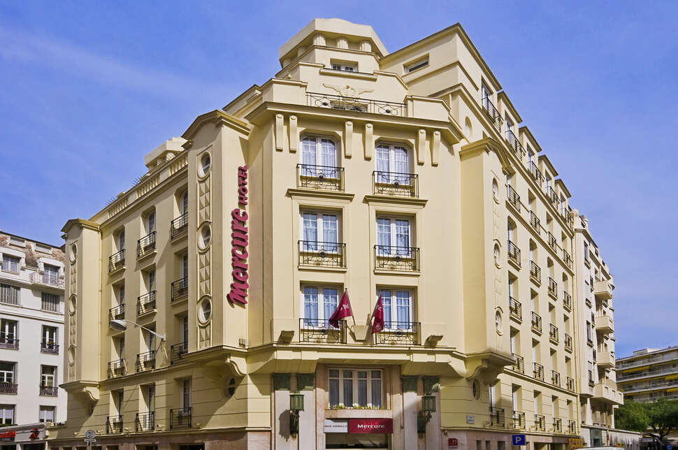 Een foto van de buitenkant van Mercure Nice Centre Grimaldi