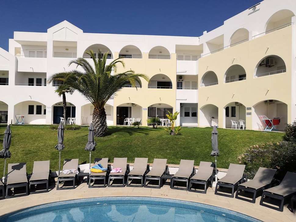 Een foto van het zwembad bij Appartementen Natura Algarve Club