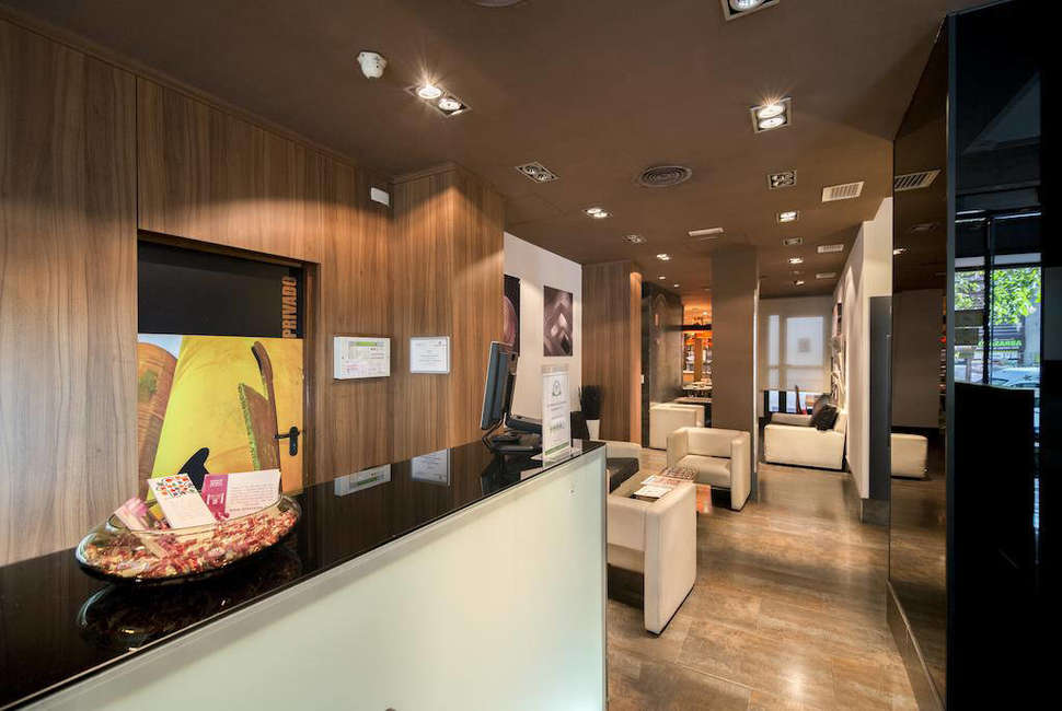 Een foto van het interieur van Petit Palace Tres Cruces Hotel