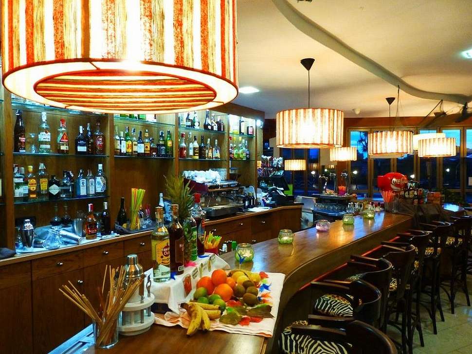 Een foto van het interieur van Hotel Alba Seleqtta