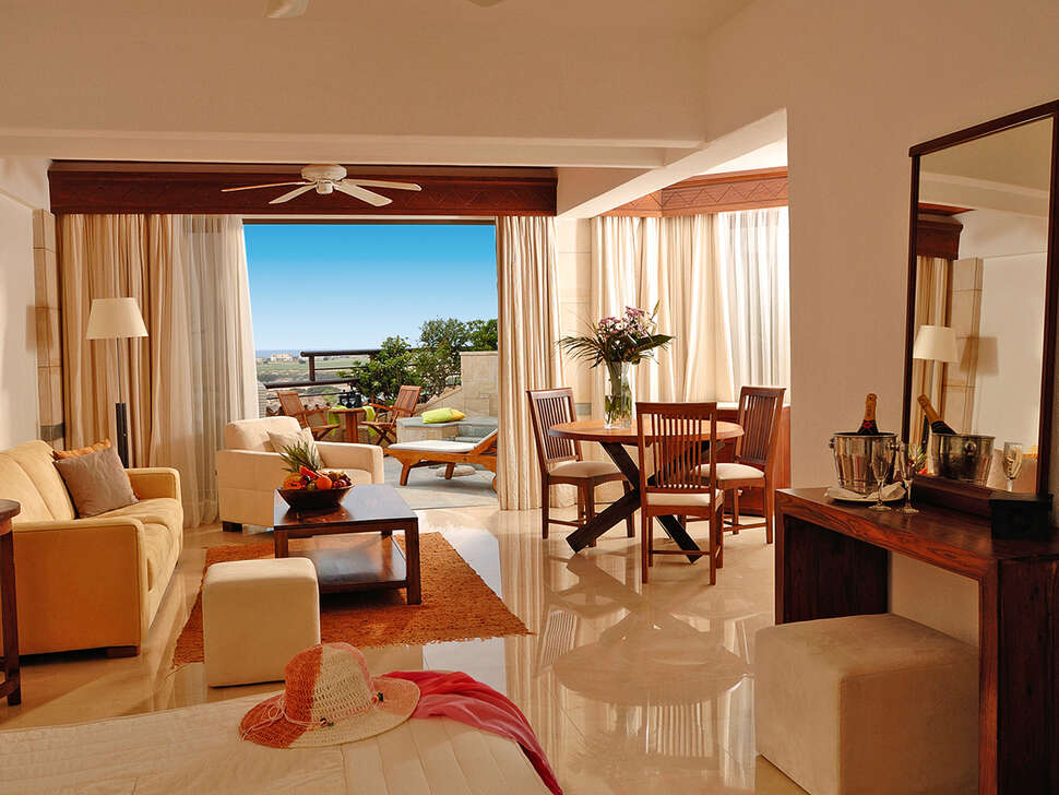Ein Foto Coral Beach Hotel & Resort