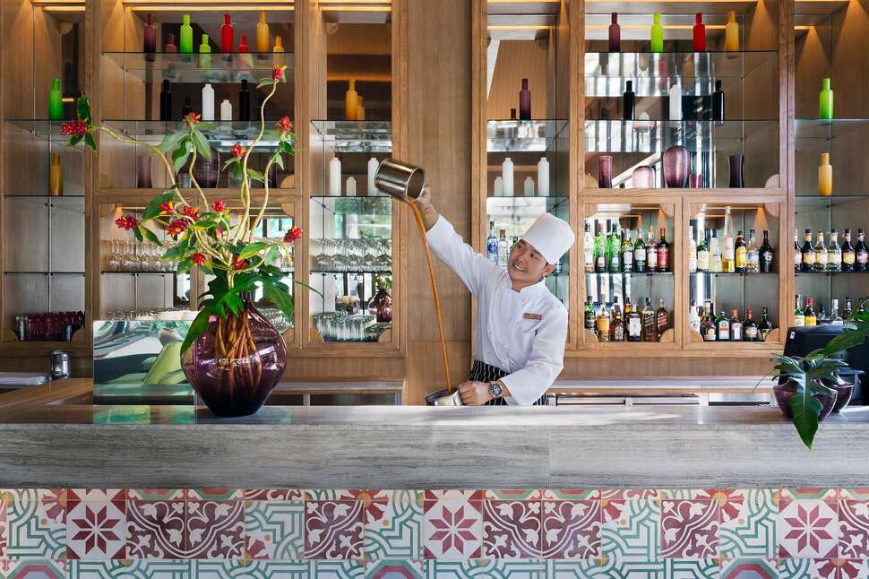 Ein Foto Outrigger Surin Beach Resort