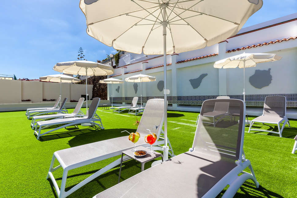Een foto van het terras bij Hotel Panoramica Garden
