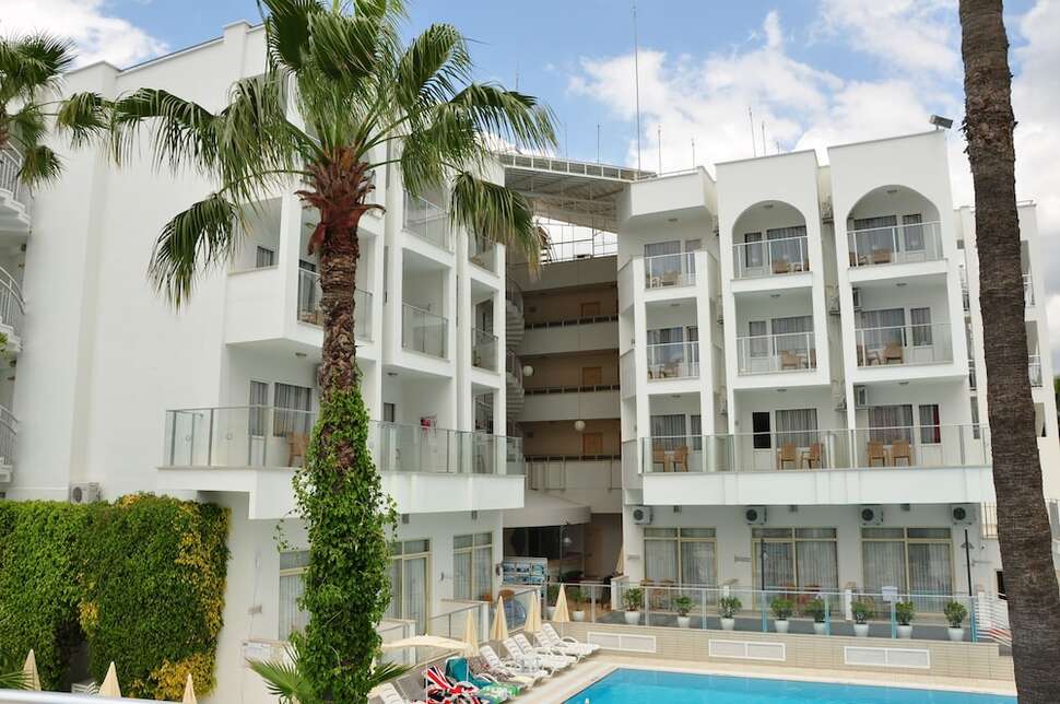 Een foto van het zwembad bij Club Atrium Marmaris