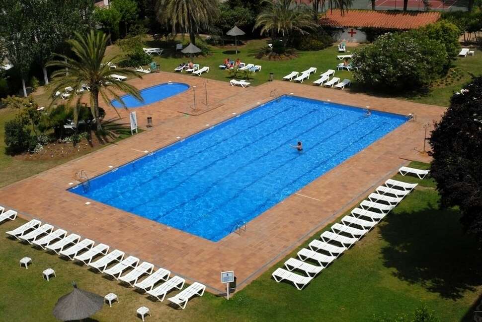 Een foto van het zwembad bij Hotel Surf-Mar by Samba Hotels