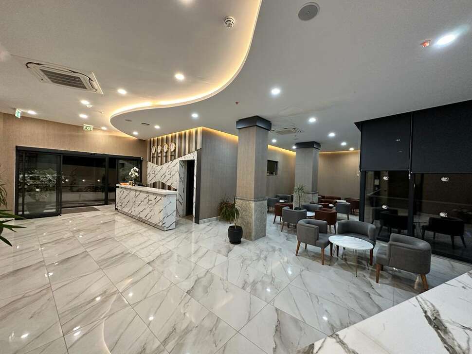 Een foto van het interieur van Side Golden Rock Hotel