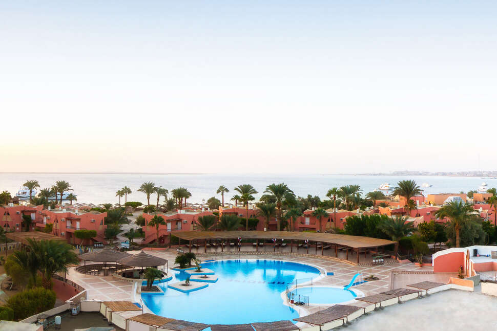 Een foto van het zwembad bij Eagles Paradise Abu Soma Resort