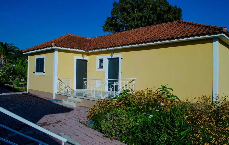 Een foto van de buitenkant van Seaview Village
