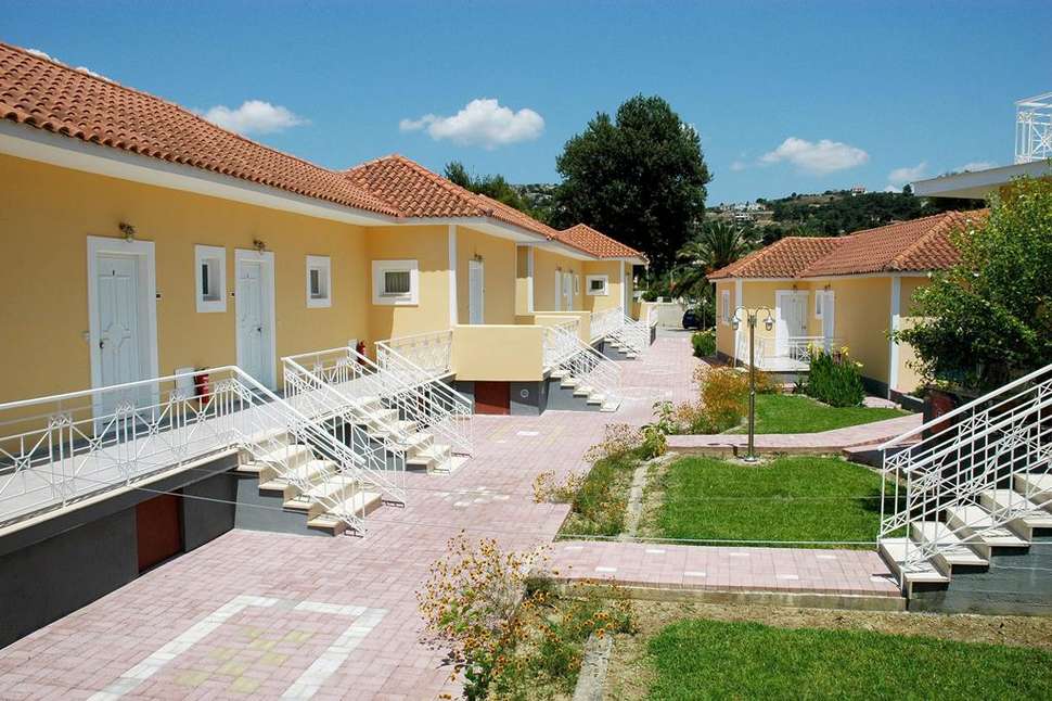 Een foto van de buitenkant van Seaview Village