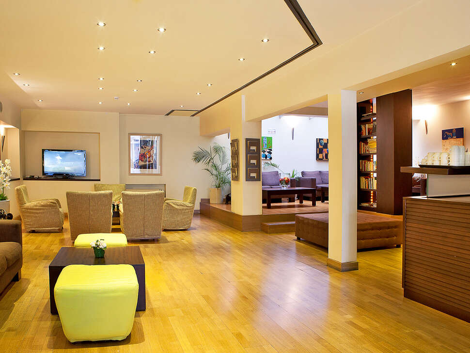 Een foto van het interieur van Hermes Hotel Athene