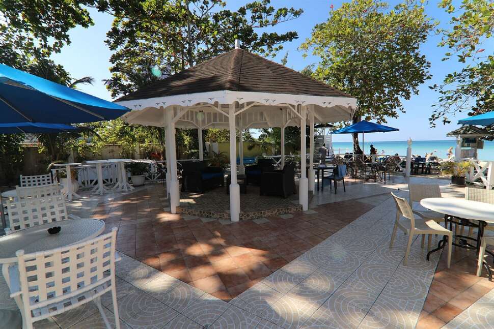 Een foto van de faciliteiten bij Merril's Beach Resort II