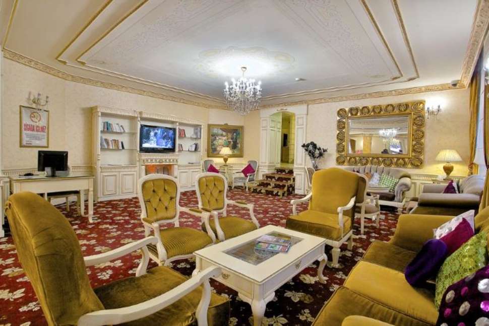 Een foto van het interieur van Ipek Palas