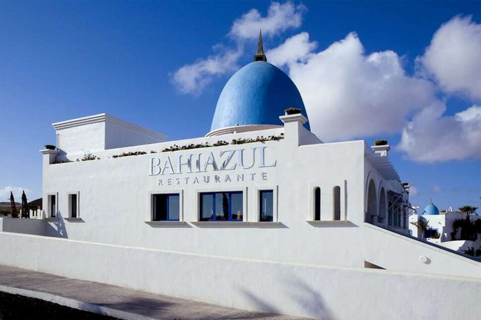 Een foto van de buitenkant van Villas & Clubs Bahiazul