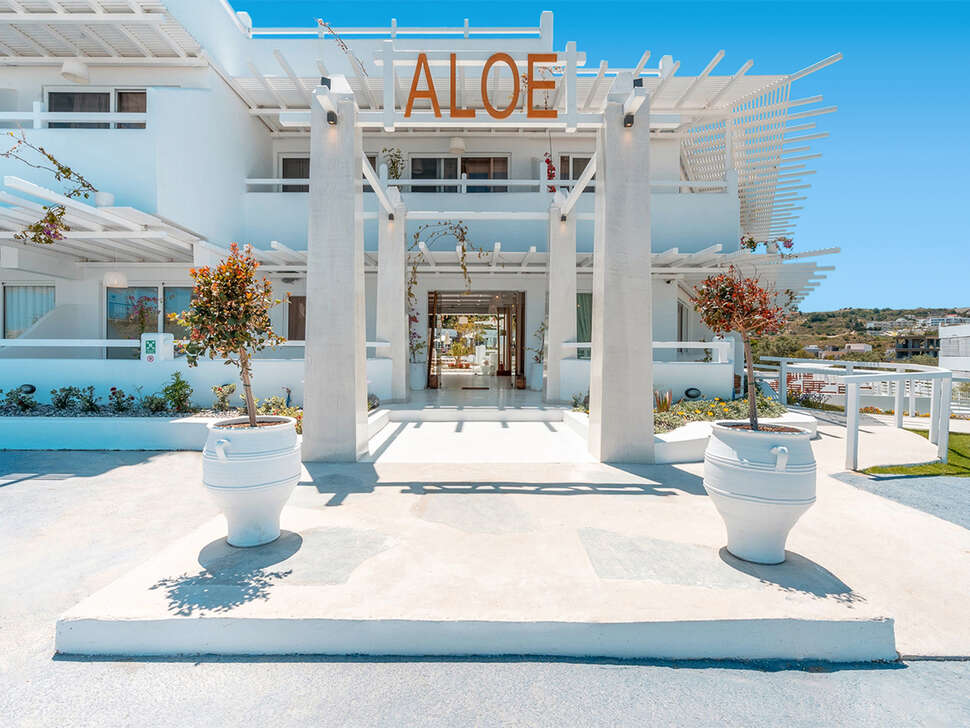Ein Foto von der Außenansicht des Aloe Hotel