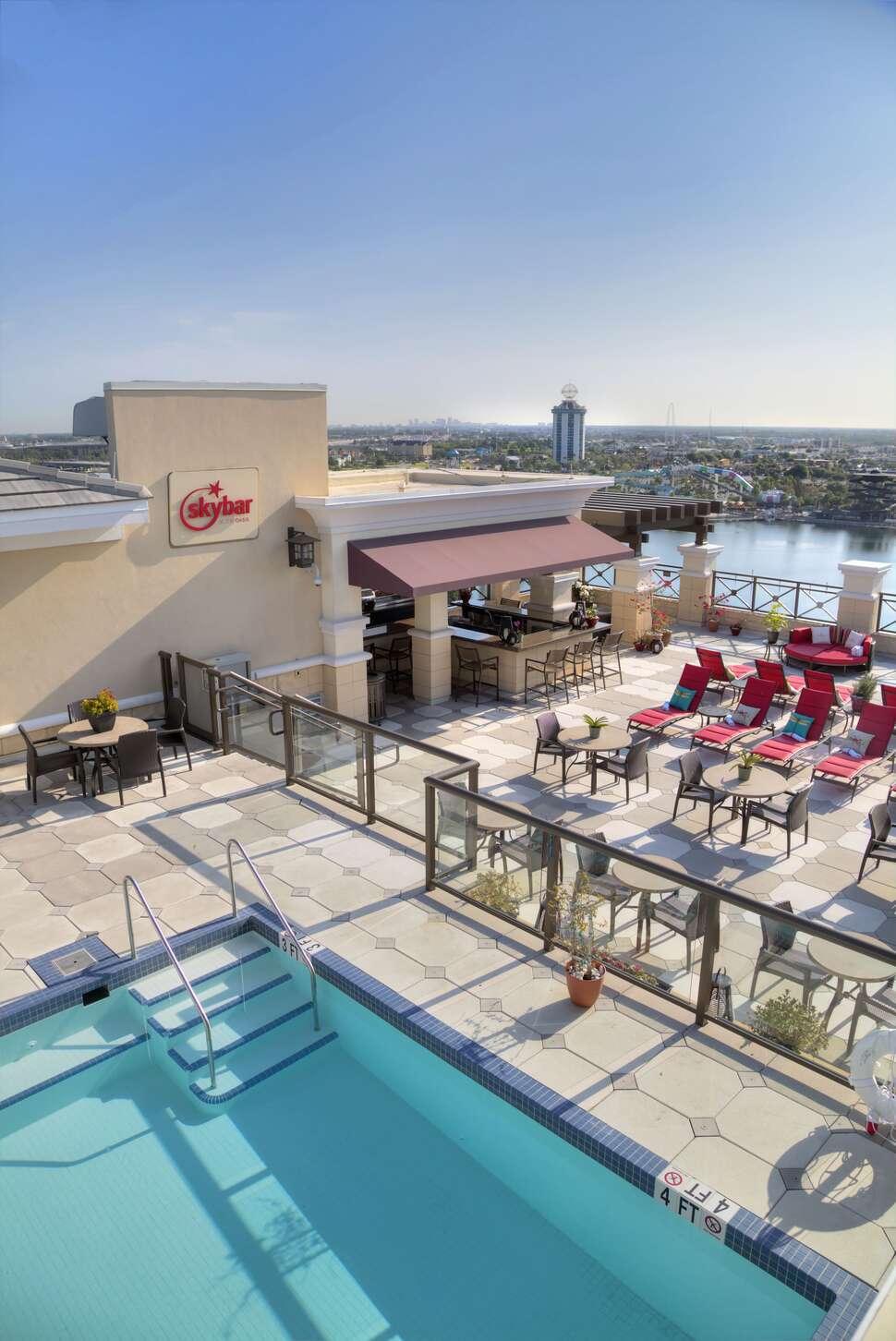 Ein Foto Ramada Plaza by Wyndham Orlando Resort & Suites Intl Drive
