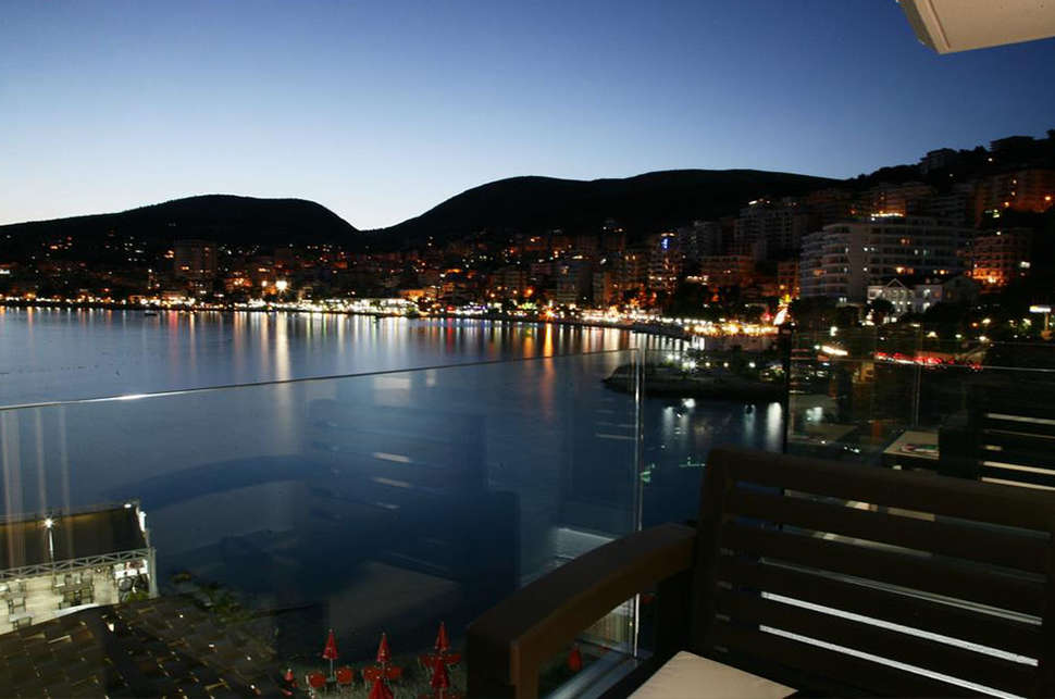 Ein Foto Demi Hotel