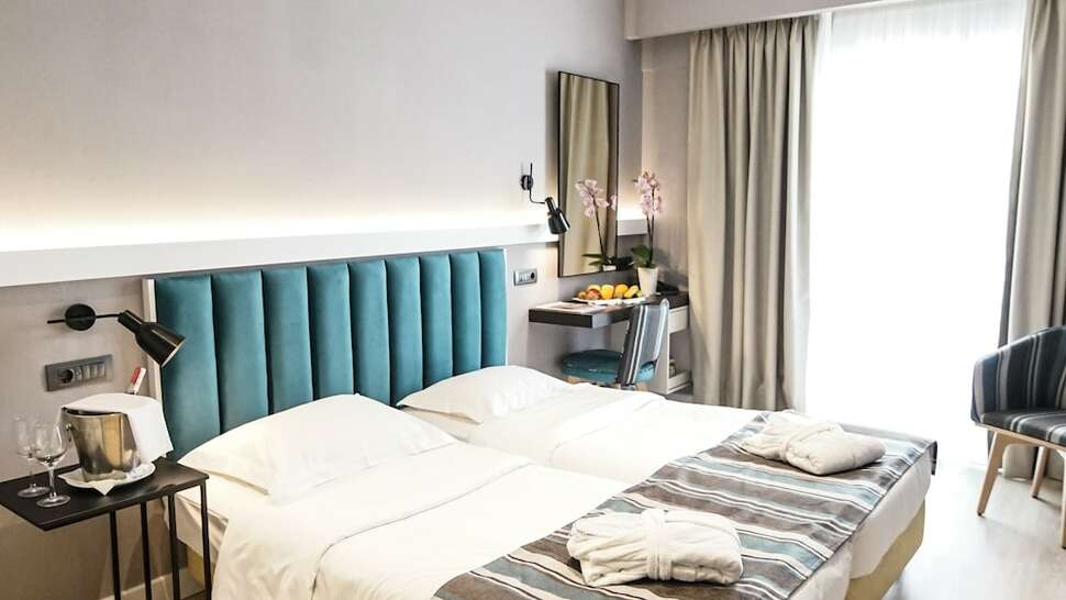Ein Foto von einer Übersicht des Athens Cypria Hotel