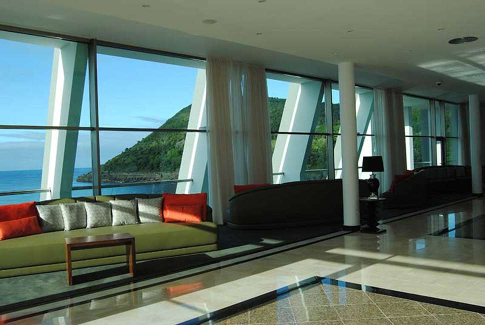 Een foto van het interieur van Angra Marina Hotel