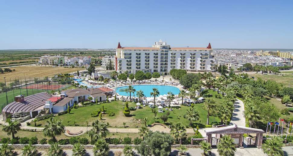 Een foto van de buitenkant van Garden of Sun Hotel