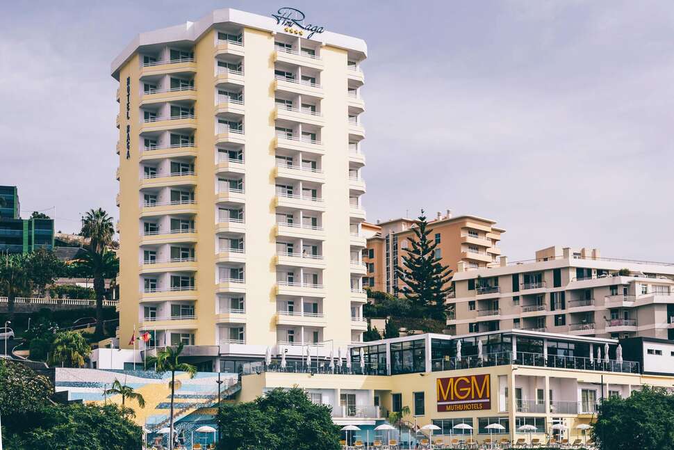 Een foto van de buitenkant van Muthu Raga Madeira Hotel