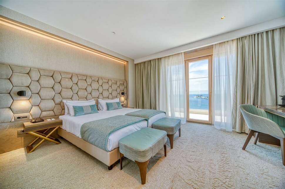 Een foto van Hotel AMI Budva Petrovac