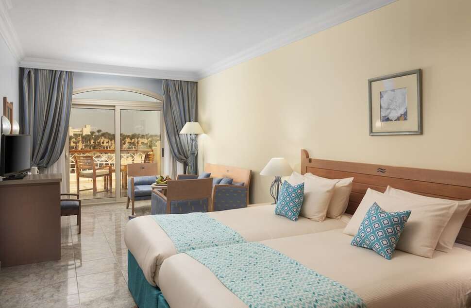 Ein Foto Royal Lagoons Resort & Aqua Park