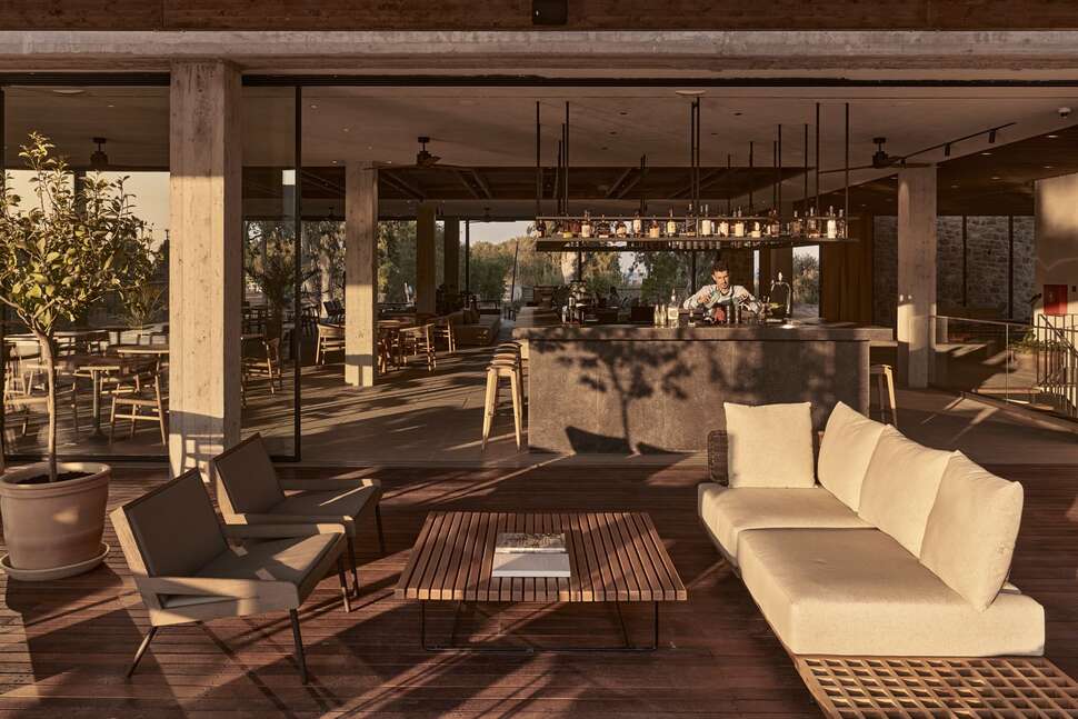 Een foto van de faciliteiten bij Theros All Suite Hotel