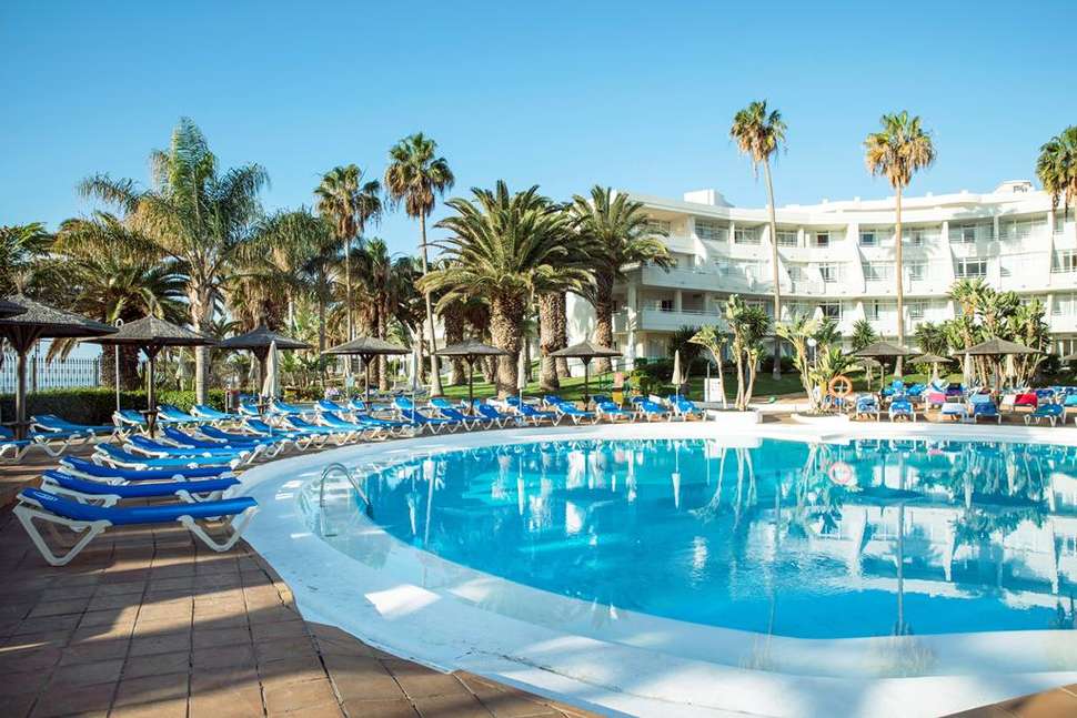 Een foto van het zwembad bij Sol Lanzarote